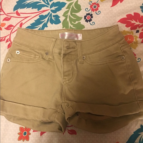 Unlisted clothing - Picture 3 of 4